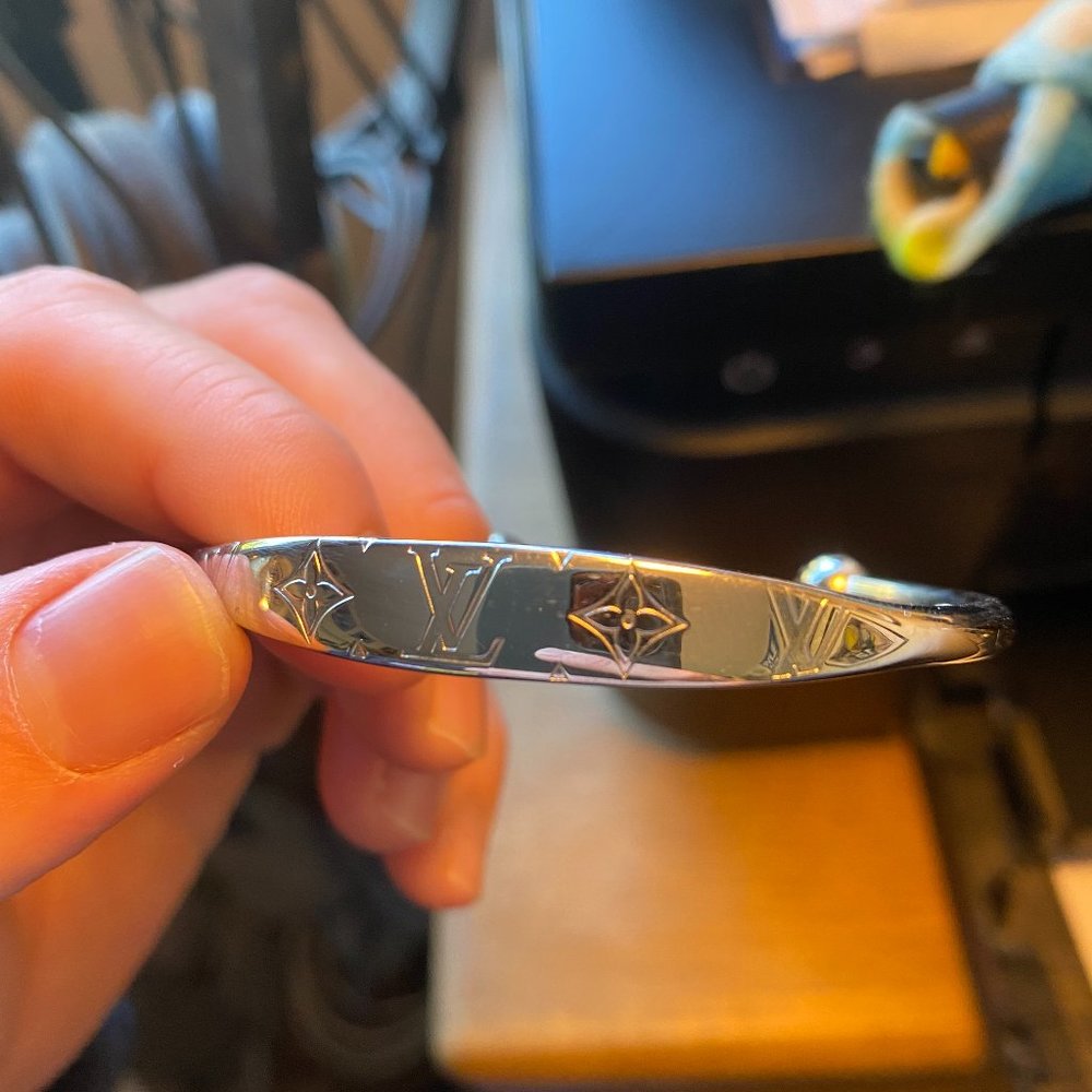 Louis Vuitton Monogram Jonc Bracelet (Medium)